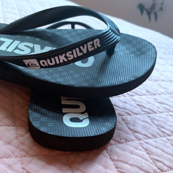 QUICKSILVER -  Black and White Sandals - Thongs - Men 6-7 - Picture 4 of 13
